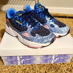 New Girls/Womens Adidas Falcon. Size 5.5